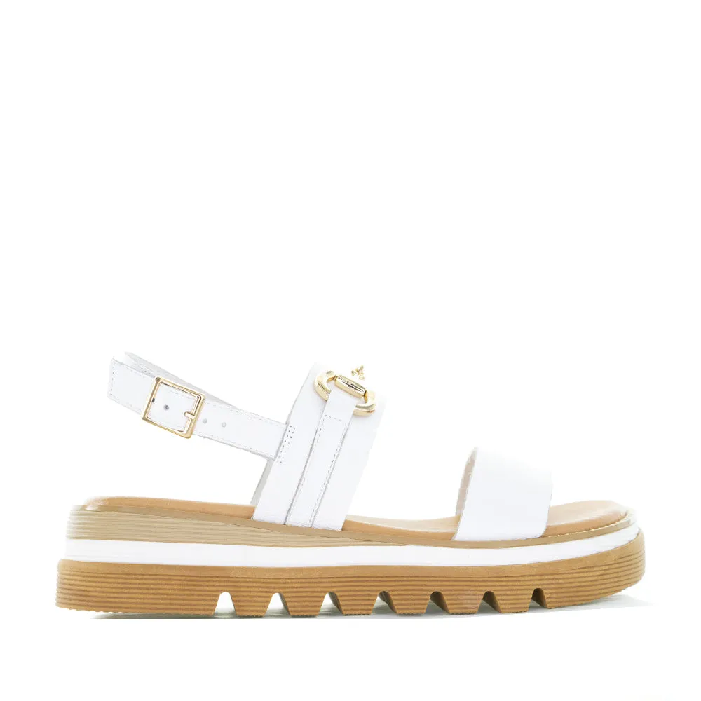 DJANGO & JULIETTE SABRI WHITE