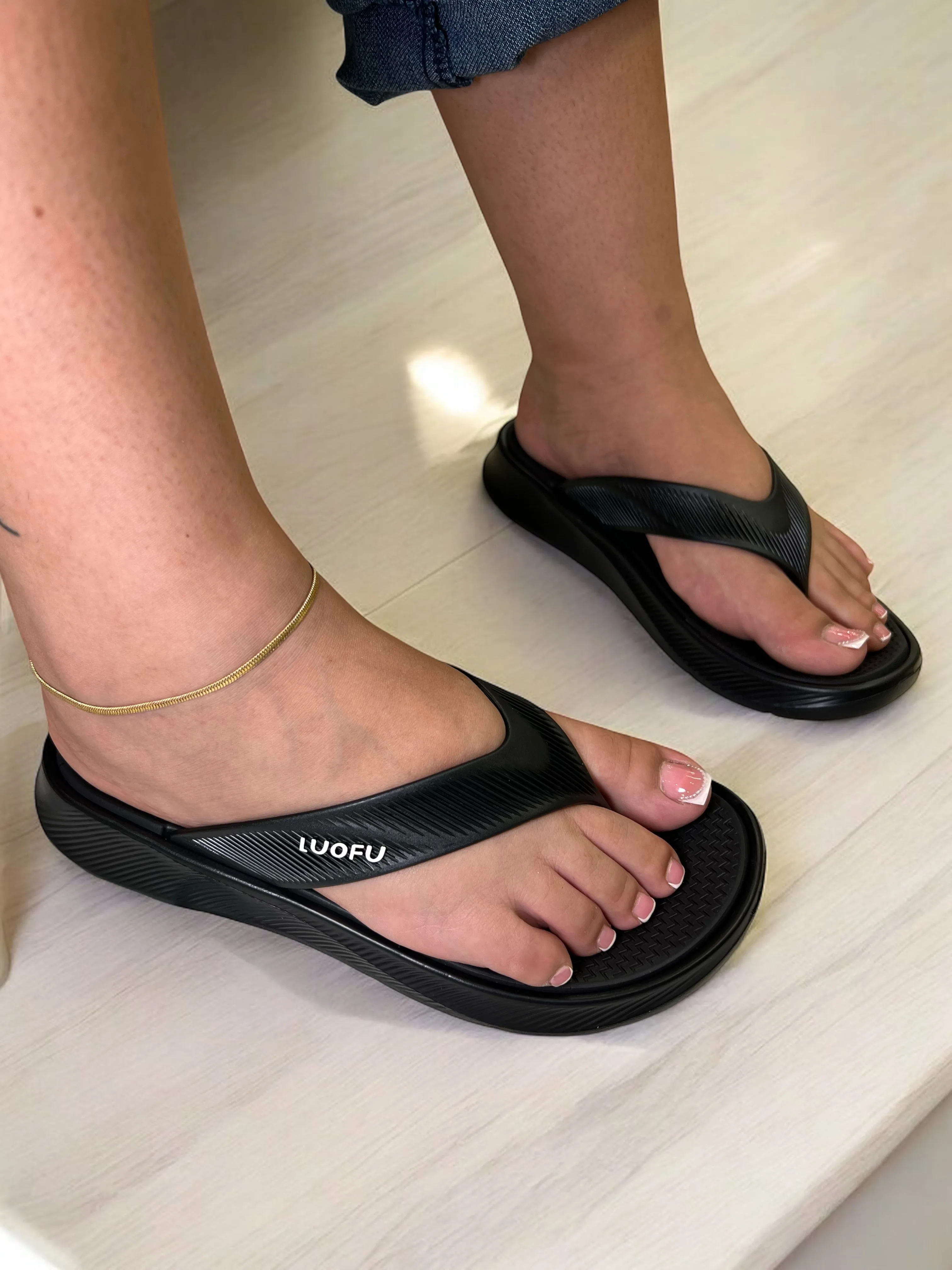Luofu Women’s Casual Flip-Flop Sandals (GS)