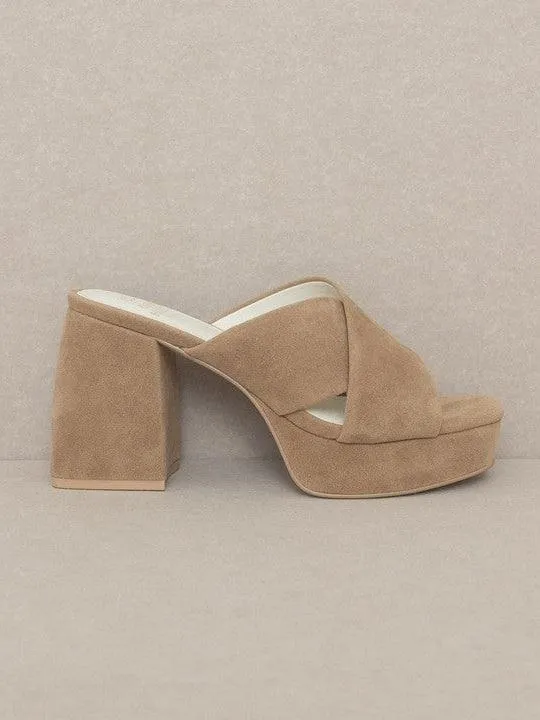 The Right Attitude Bold and Chunky Criss Cross Sandal