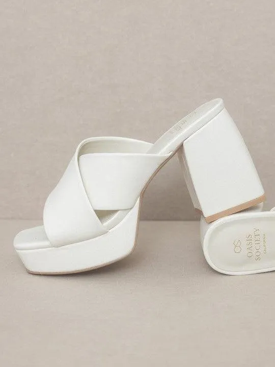 The Right Attitude Bold and Chunky Criss Cross Sandal
