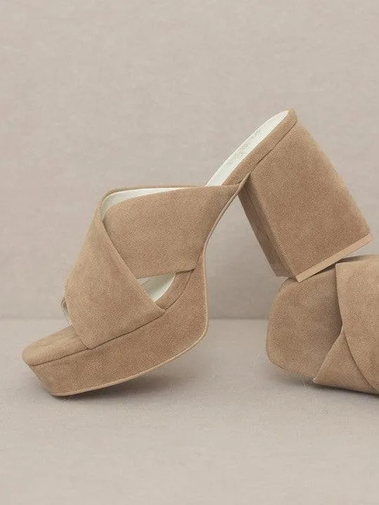 The Right Attitude Bold and Chunky Criss Cross Sandal