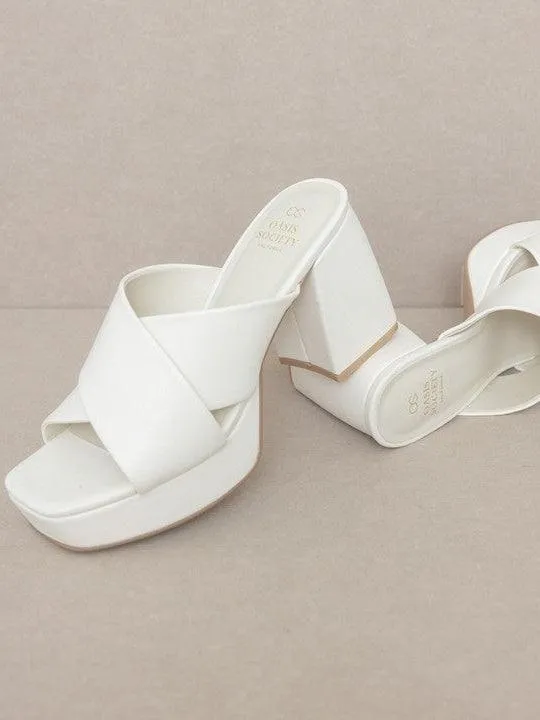 The Right Attitude Bold and Chunky Criss Cross Sandal