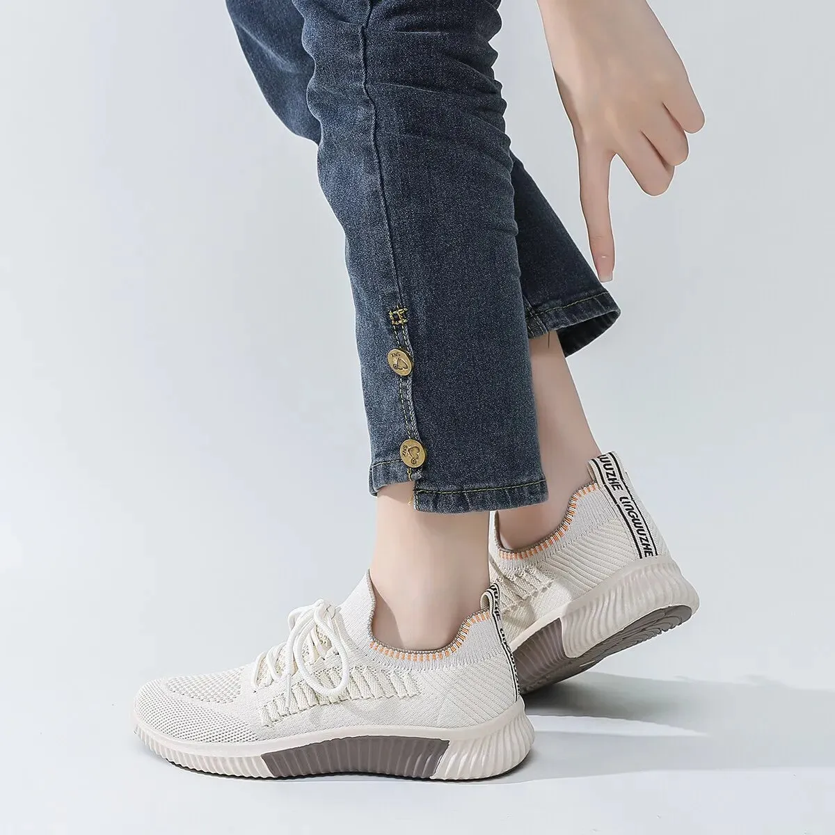 Women Lace Up Running Shoes Sporty Outdoor Sneakers
